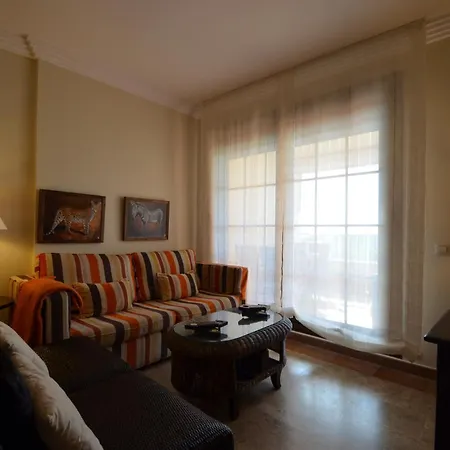 Pelicanos Solmares Hotel