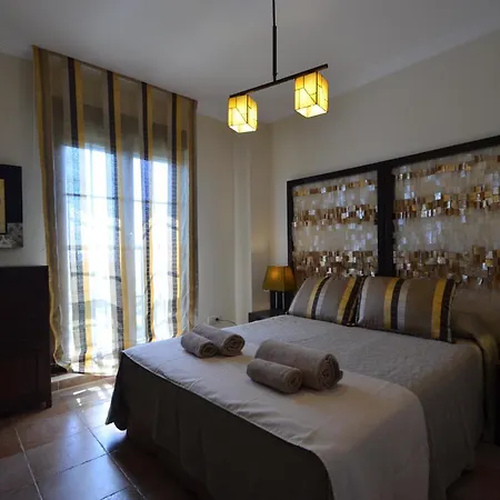 Pelicanos Solmares Hotel *