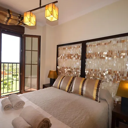 Pelicanos Solmares Hotel